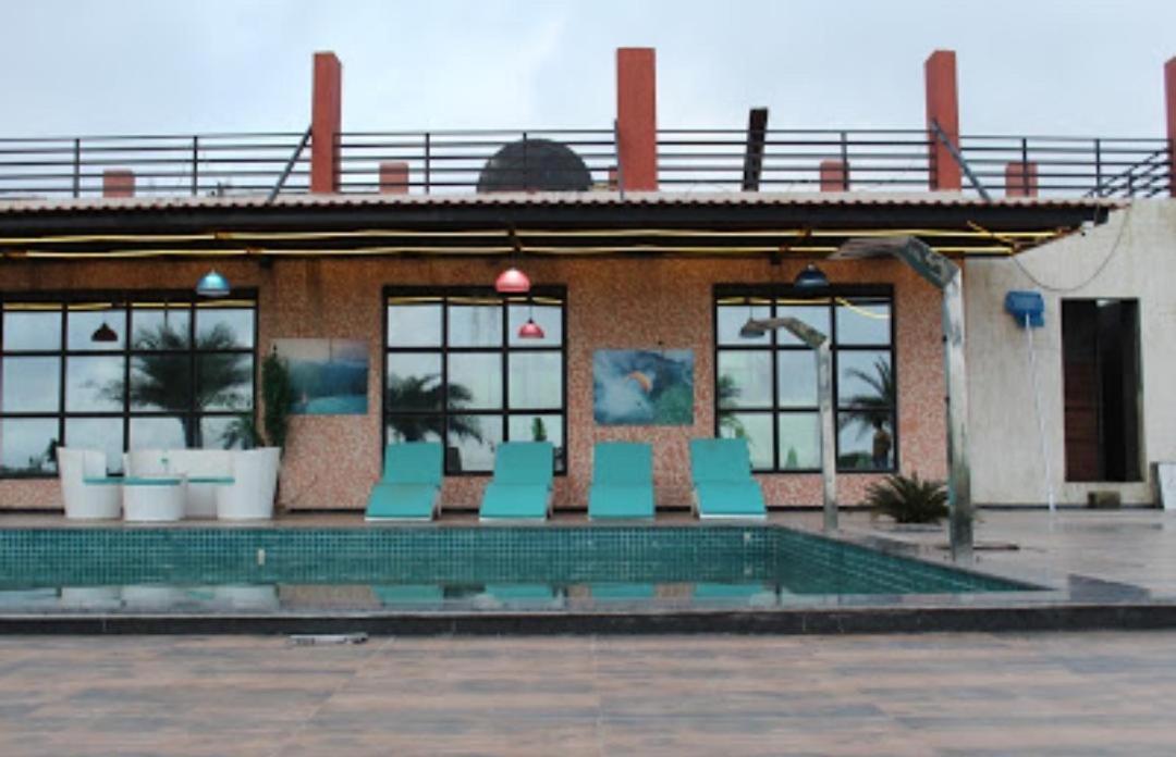 Hotel Strawberry Hills Saputara Exterior foto