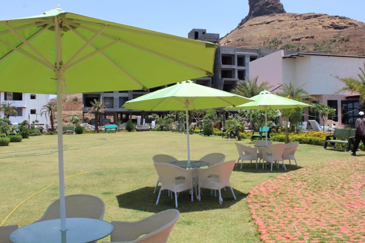 Hotel Strawberry Hills Saputara Exterior foto