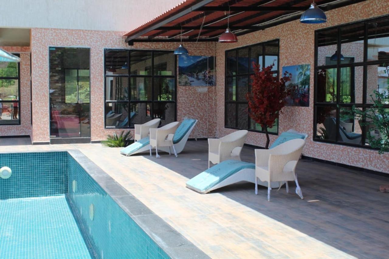 Hotel Strawberry Hills Saputara Exterior foto